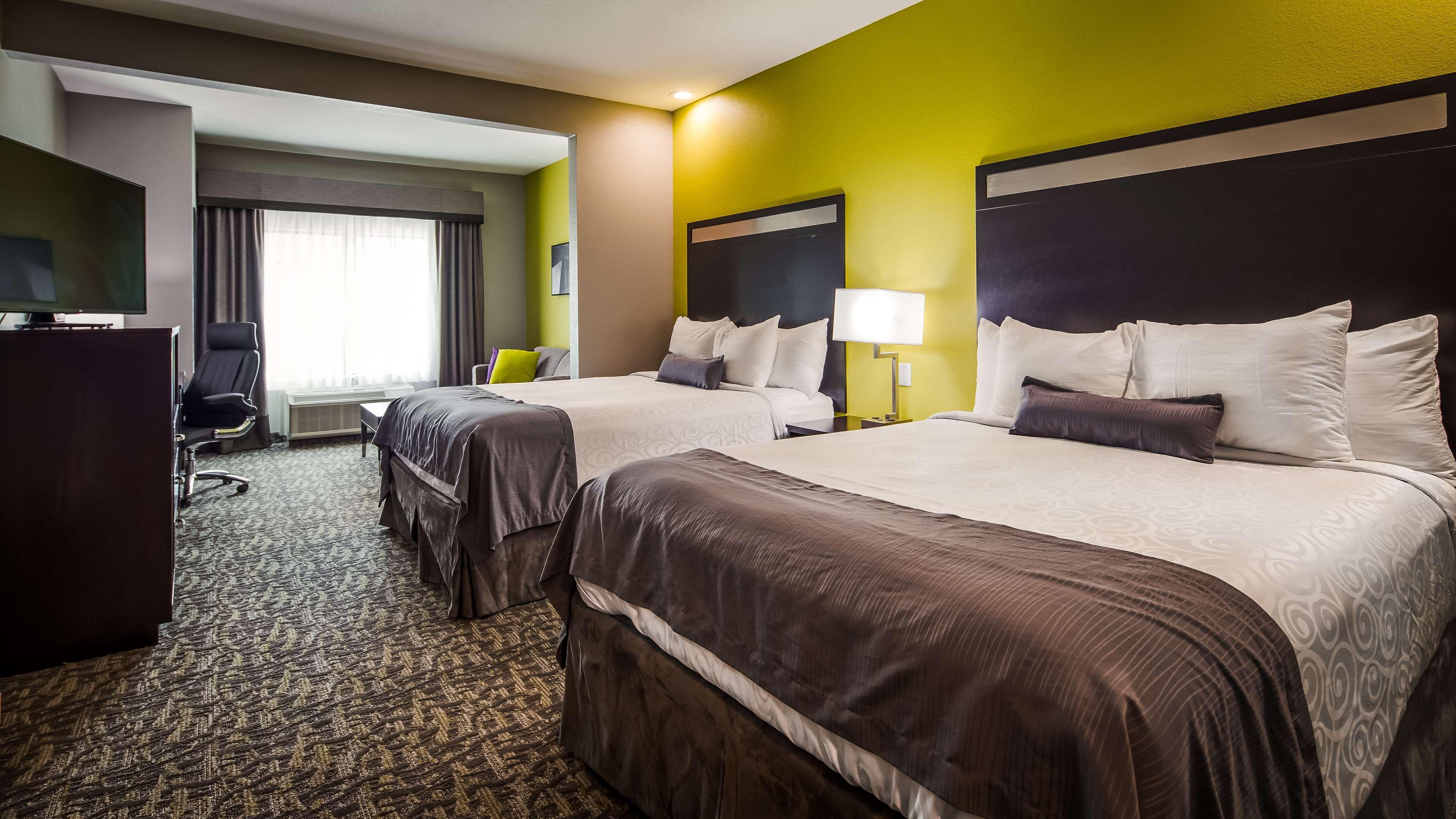 Western Bay & Hotel 3*