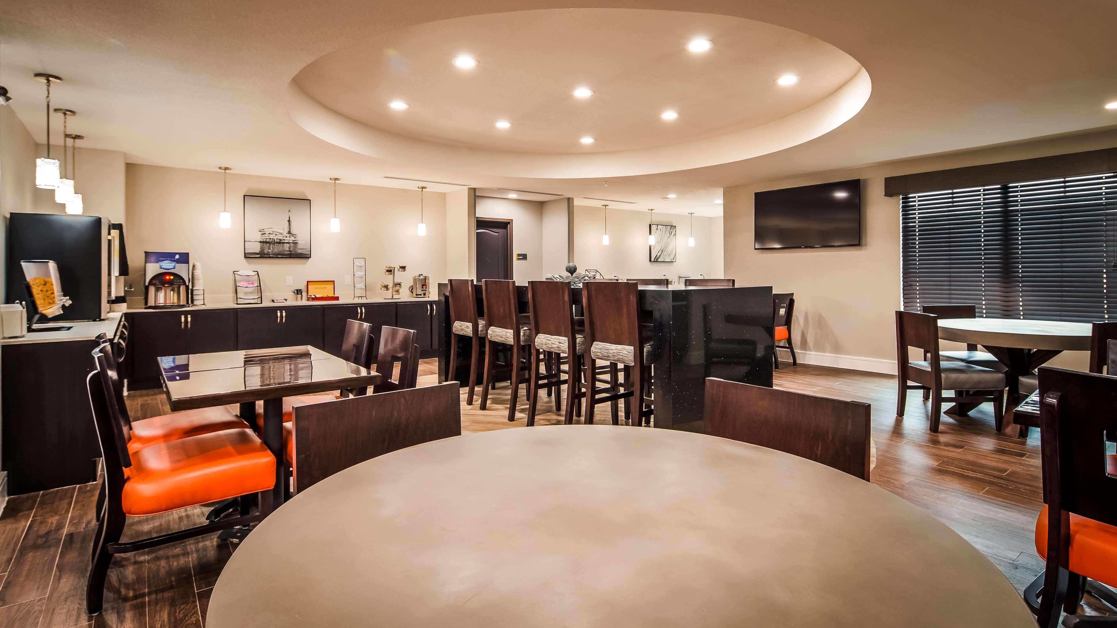 Western Bay & Hotel 3*